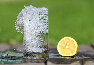Пять причин пить воду с лимоном для тех, кто хочет похудеть